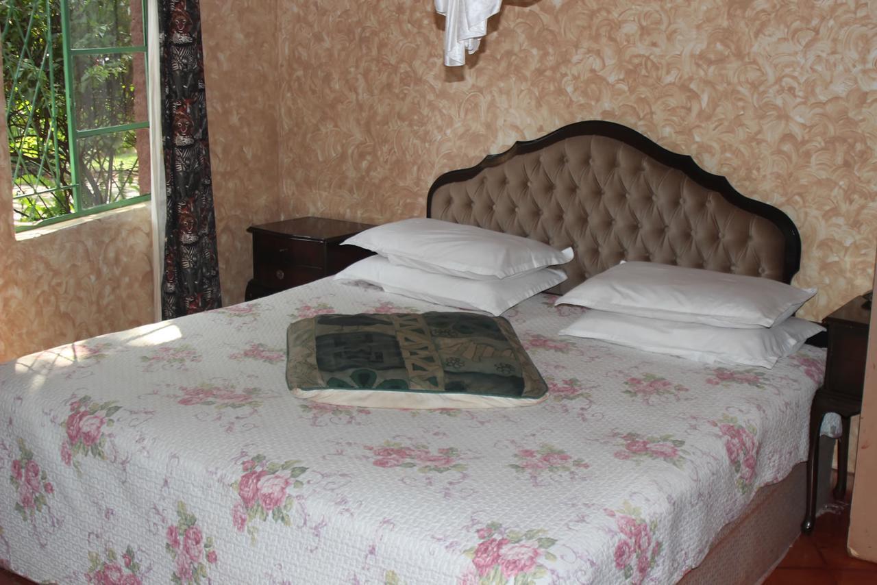 Mosi-Ua-Tunya Lodge วิกตอเรียฟอลส์ ภายนอก รูปภาพ